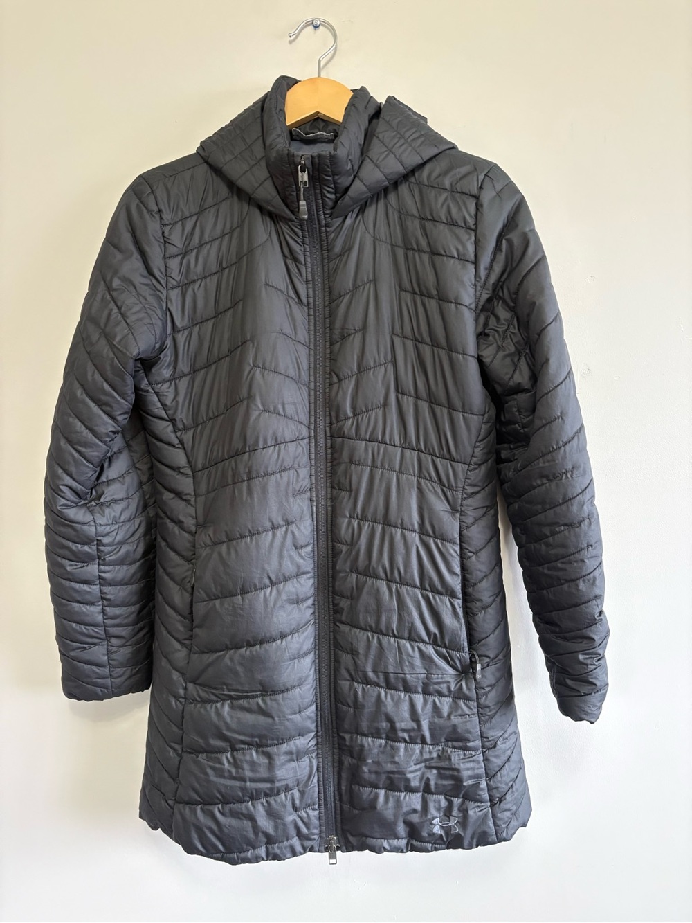 Under Armour Black Quilted Jacket Size Medium Fall Winter Light weight